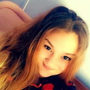 Meet your Posher, Lydia rose